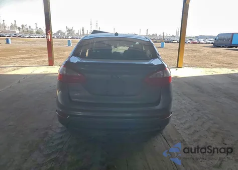 2014 Ford Fiesta Se z USA, uszkodzony, nr VIN 3FADP4BJ6EM111981